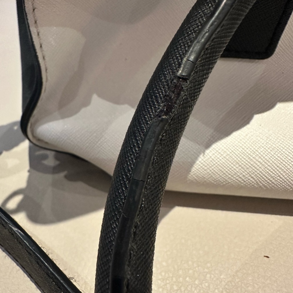 Stylish Black and White Satchel - Picture 14 of 16